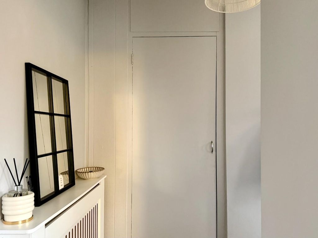 Additional image 7 of 2 bed flat to rentRosebery Place, Penarth CF64