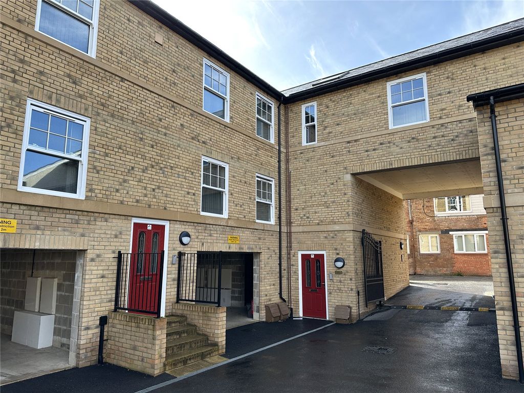 Additional image 6 of 2 bed flat to rentWood Street, Taunton, Somerset TA1
