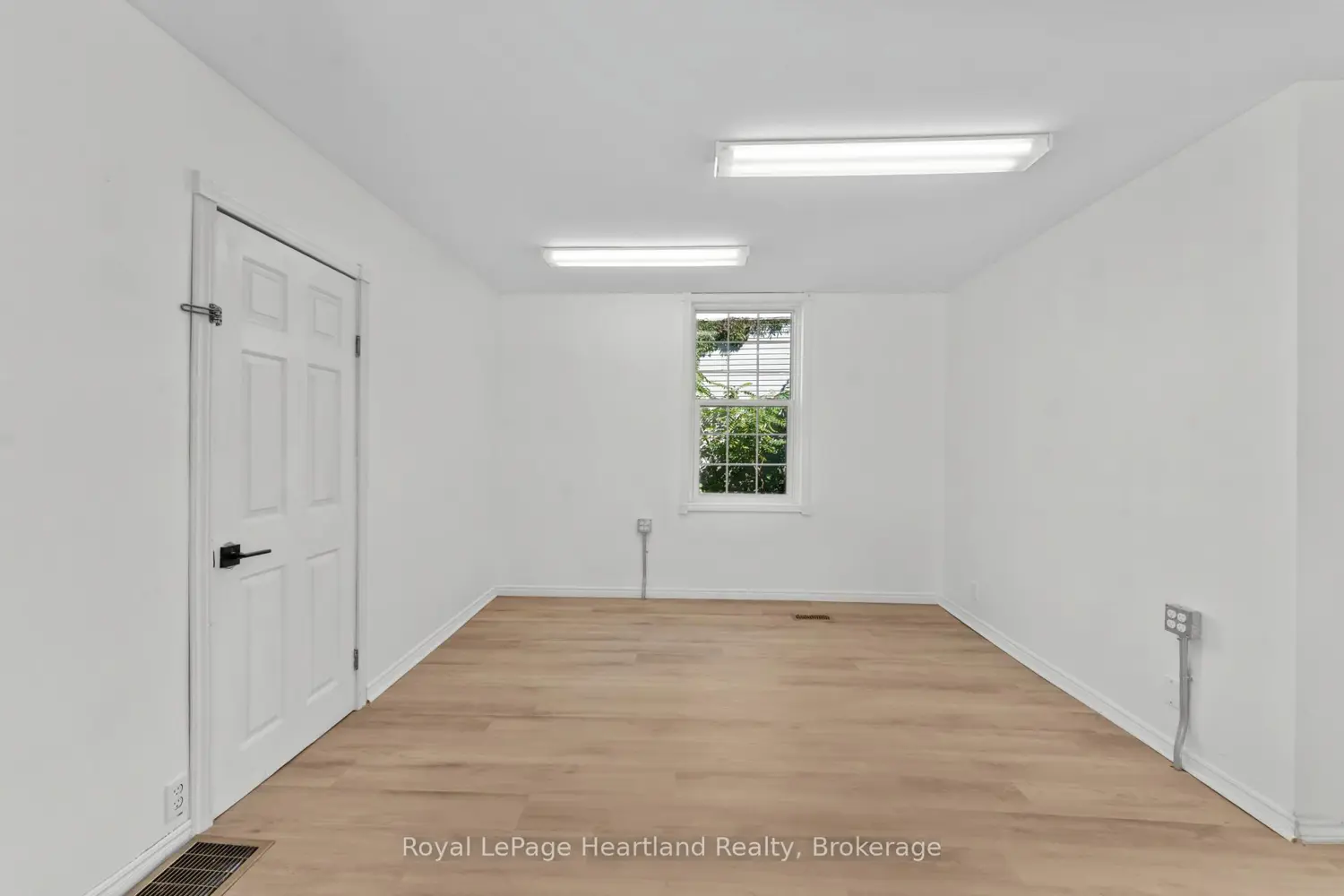 Additional image 15 of 5 The Square