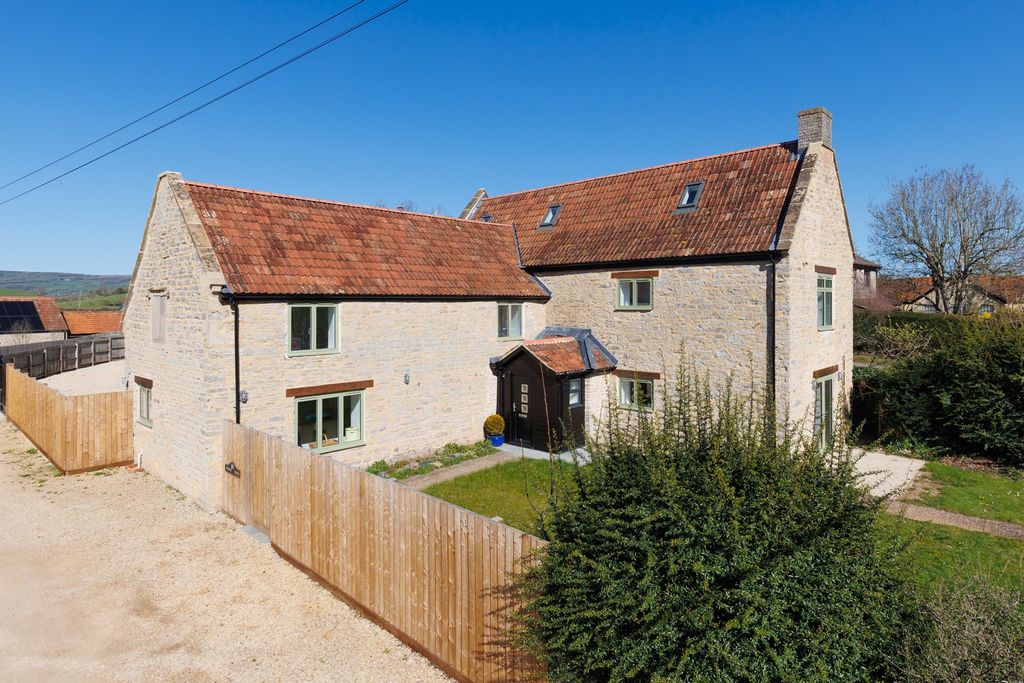 6 bed detached house to rentHenton, Wells BA5