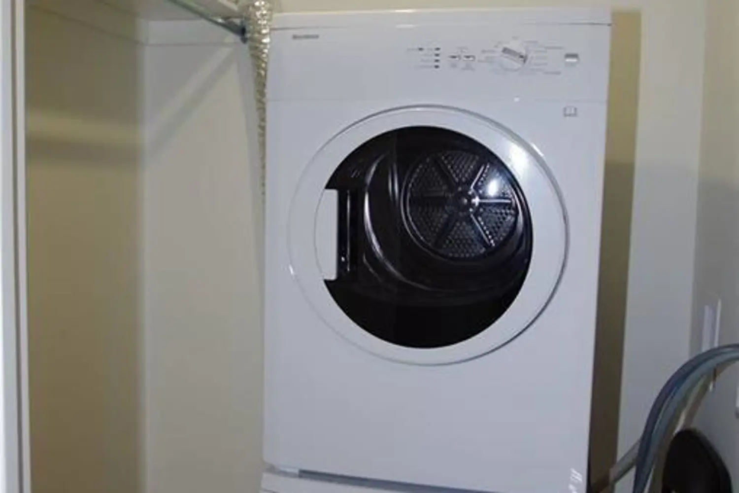 Additional image 19 of 27 Bathurst Street 1113