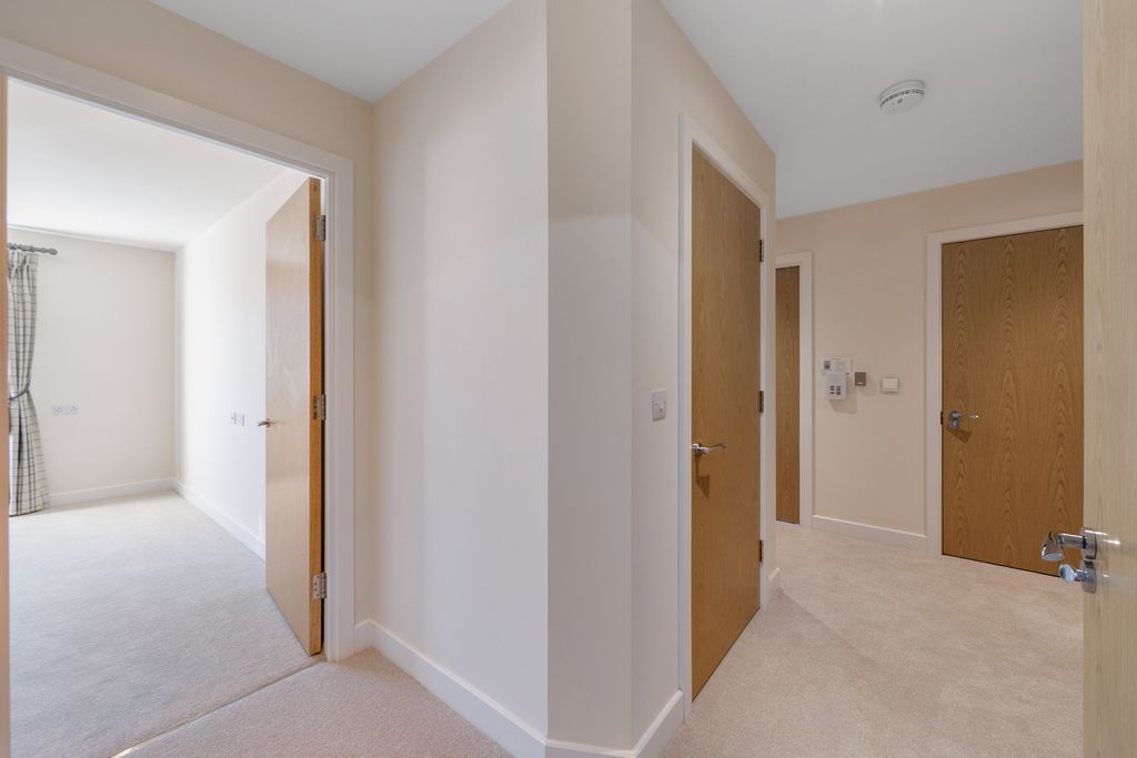 Additional image 5 of 2 bed flat to rentThe Moors, Thatcham RG19