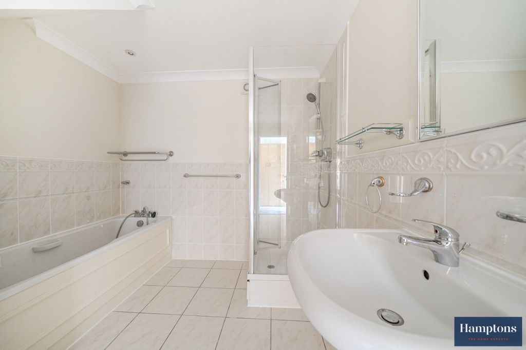 Additional image 6 of 4 bed flat to rentBedford Lane, Ascot SL5