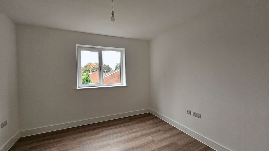 Additional image 5 of 2 bed flat to rentPenkvale Road, Stafford ST17