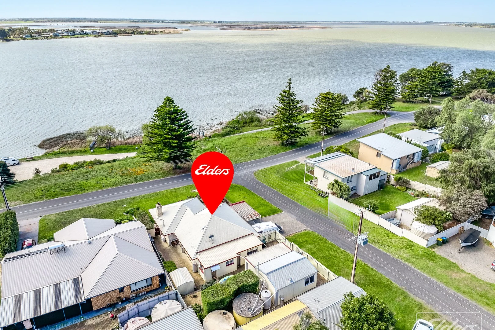 17 Captain Sturt Parade, Hindmarsh Island SA 5214