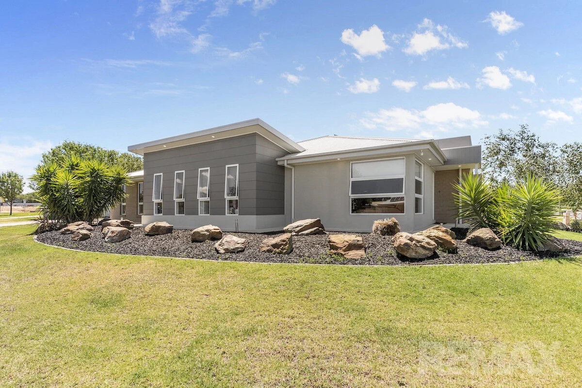 27 Bradman Drive, Boorooma NSW 2650