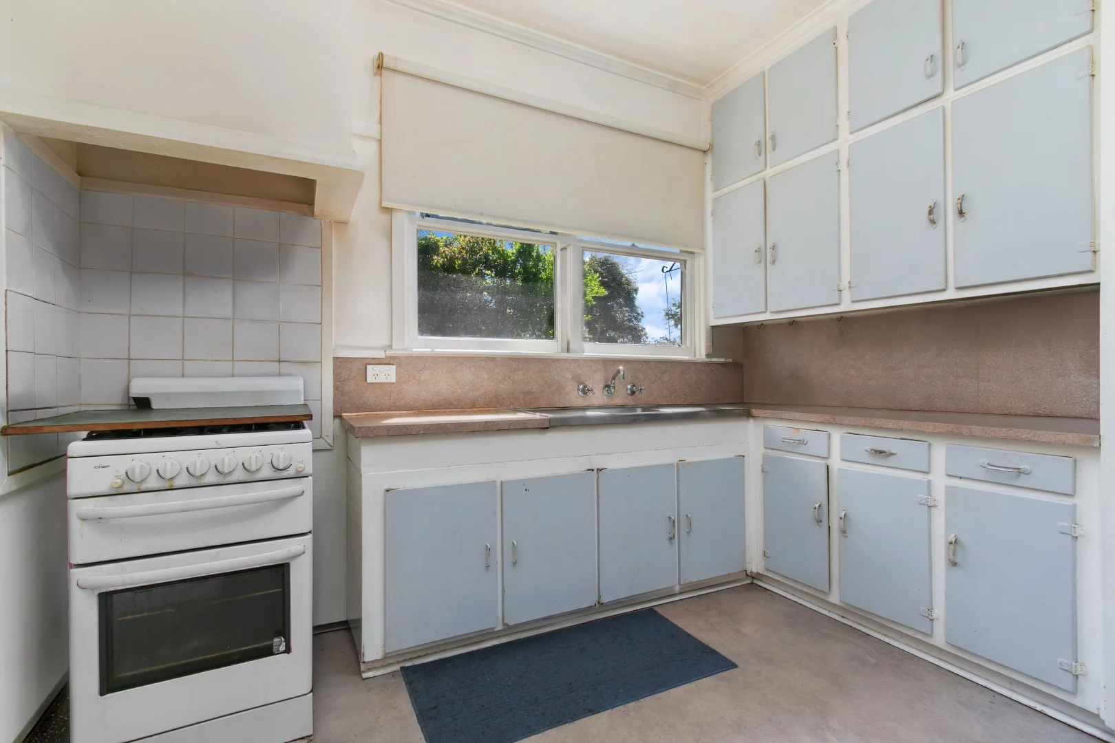 Additional image 10 of Moe VIC 3825