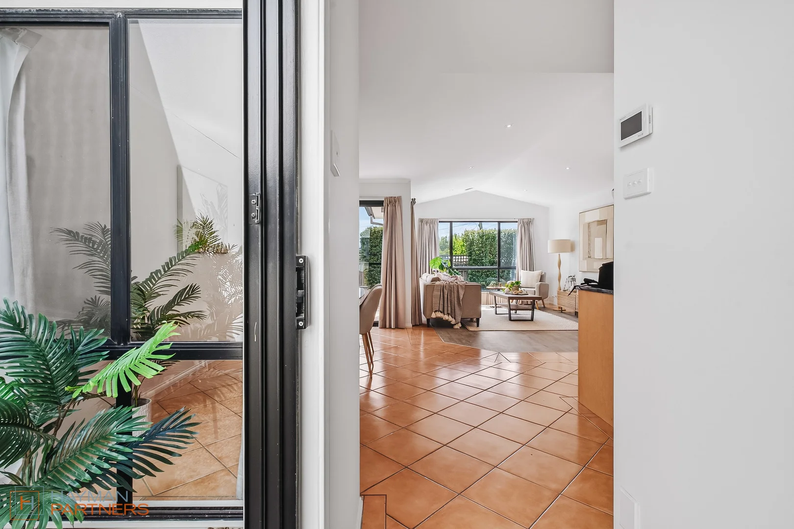 Additional image 15 of 33B Jerrabomberra Avenue, Narrabundah ACT 2604