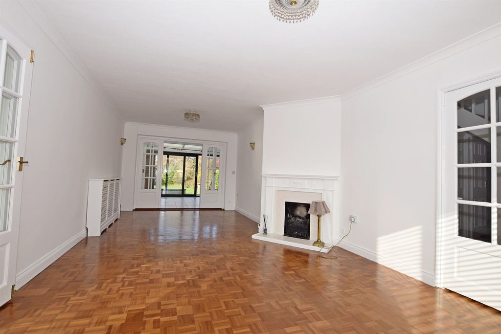 Additional image 2 of 5 bed detached house to rentLimmard Way, Bognor Regis, West Sussex PO22