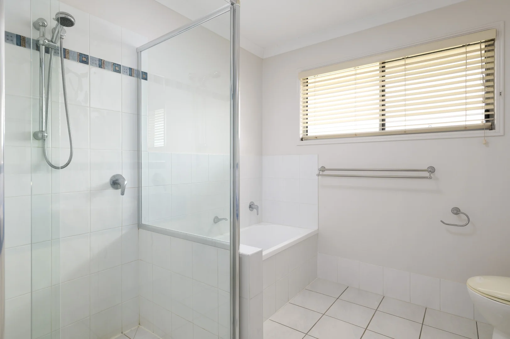 Additional image 11 of 2/26 Esplanade, Tin Can Bay QLD 4580