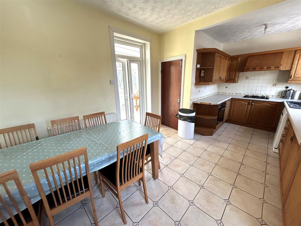 Additional image 8 of 4 bed end terrace house to rentGolf Road, New Inn, Pontypool NP4