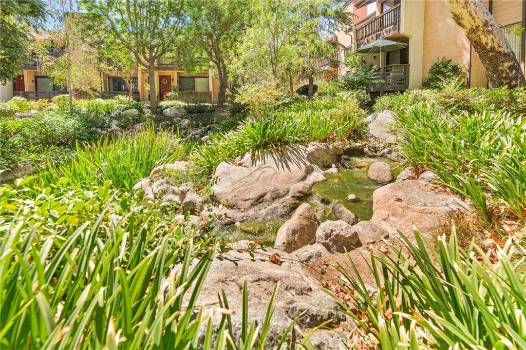 Additional image 96 of 5757 Owensmouth Avenue Unit 20, Woodland Hills, CA 91367