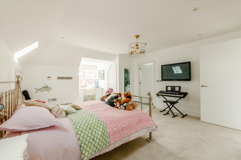 Additional image 18 of 5 bed detached house to rentLondon Road, Ascot, Berkshire SL5
