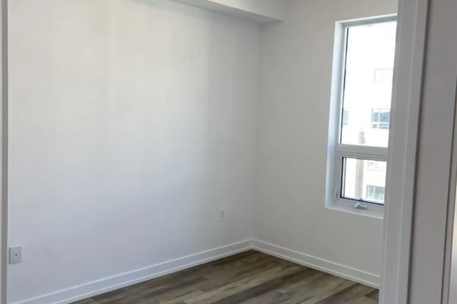 Additional image 3 of 5055 Greenlane Road 424