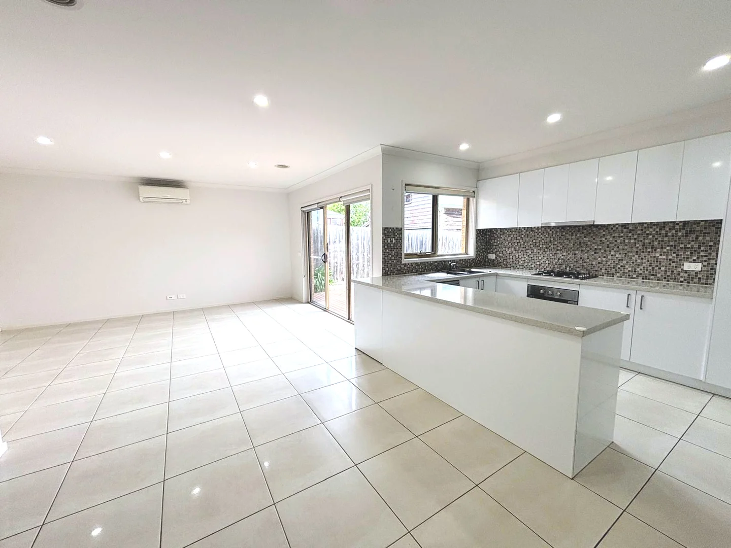 Additional image 3 of 1/51 Arthur Street, Dromana VIC 3936