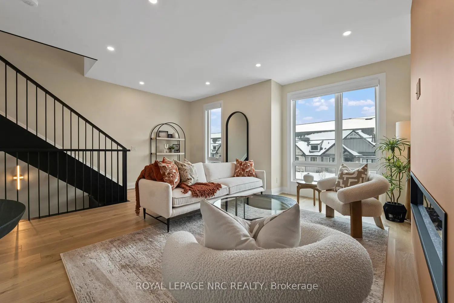 Additional image 8 of 153E Port Robinson Road