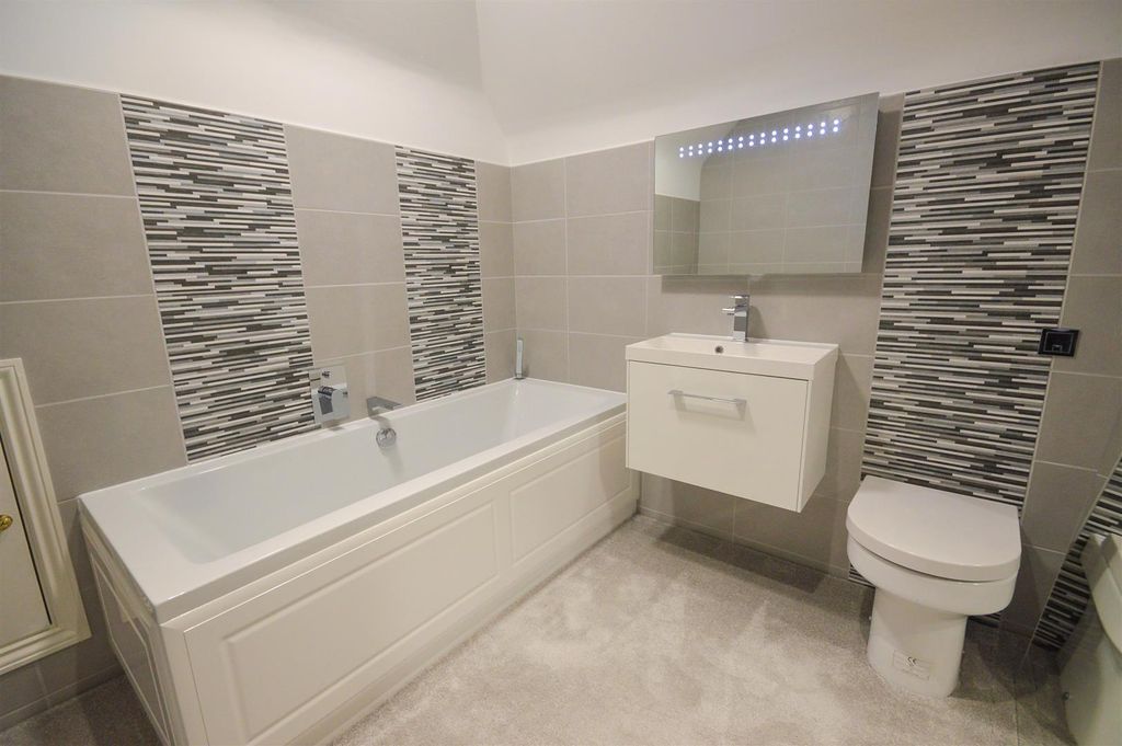 Additional image 13 of 3 bed flat to rentThe Eights Marina, Mariners Way, Cambridge CB4