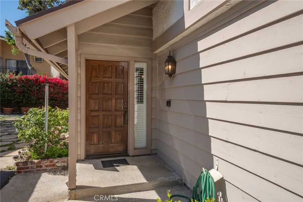 Additional image 3 of 18319 Collins Street Unit 19, Tarzana, CA 91356