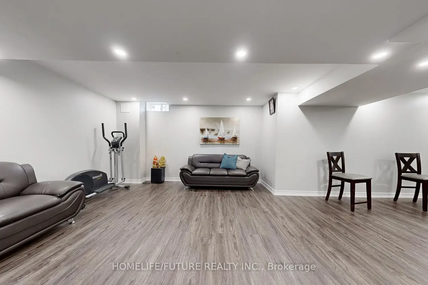 Additional image 19 of 153 Jonas Millway