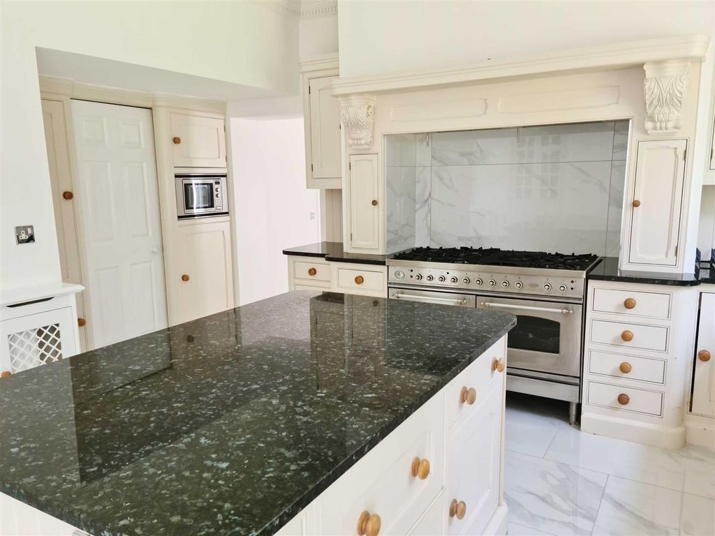 Additional image 7 of 7 bed detached house to rentWeston House, Weston Road, Wilmslow SK9