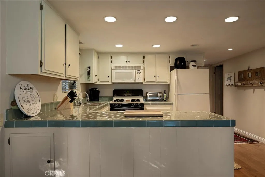 Additional image 40 of 831 Nadelhorn Dr, Lake Arrowhead, CA 92352