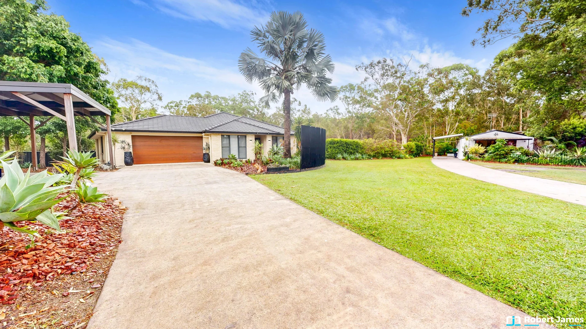 77 Edington Drive, Cooroibah QLD 4565