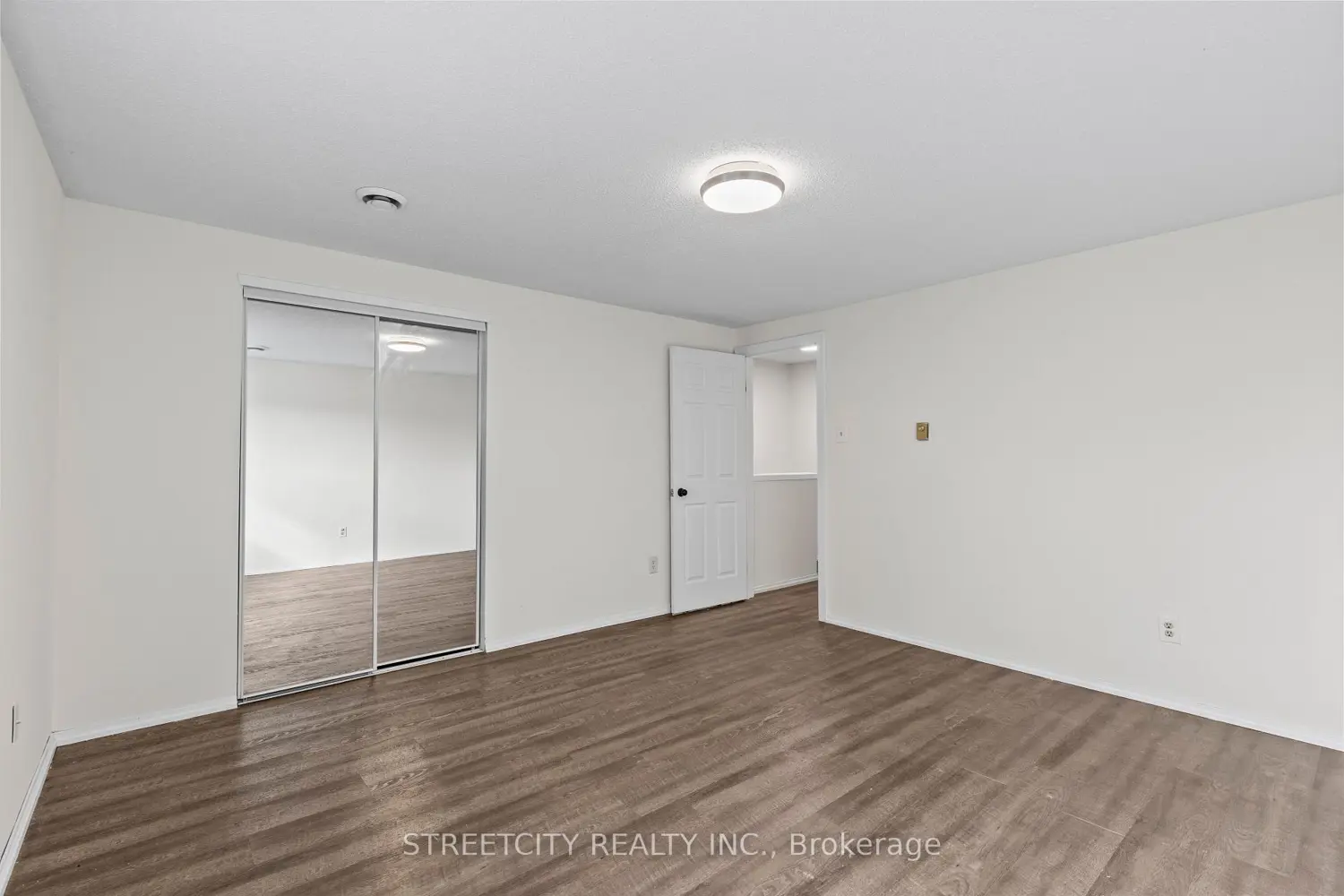 Additional image 11 of 577 Third Street 36