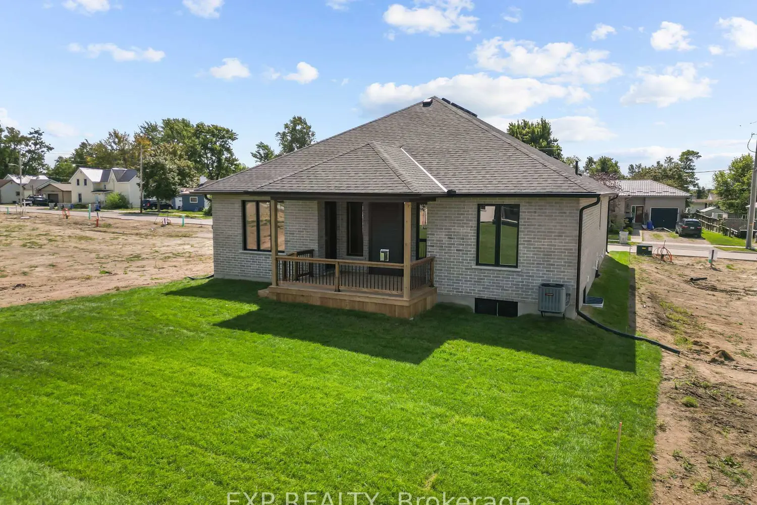 Additional image 16 of 421 Ontario Street