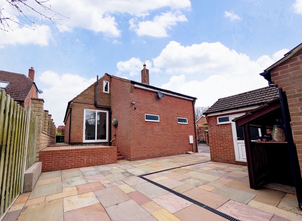Additional image 15 of 4 bed property to rentRussell Gardens, Old Tupton, Chesterfield S42