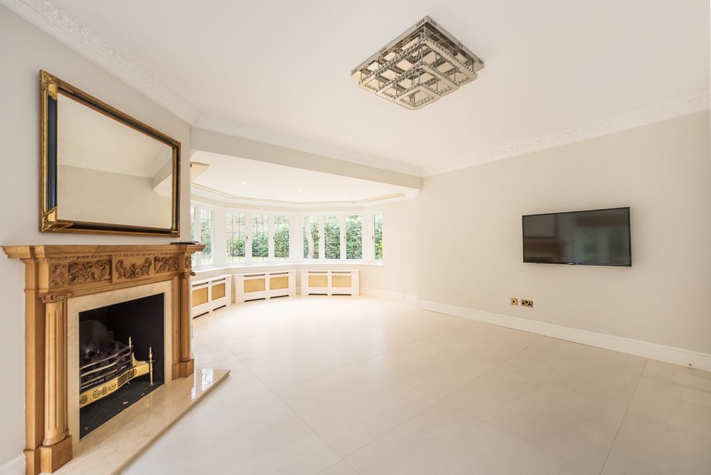 Additional image 5 of 6 bed detached house to rentDukes Kiln Drive, Gerrards Cross SL9