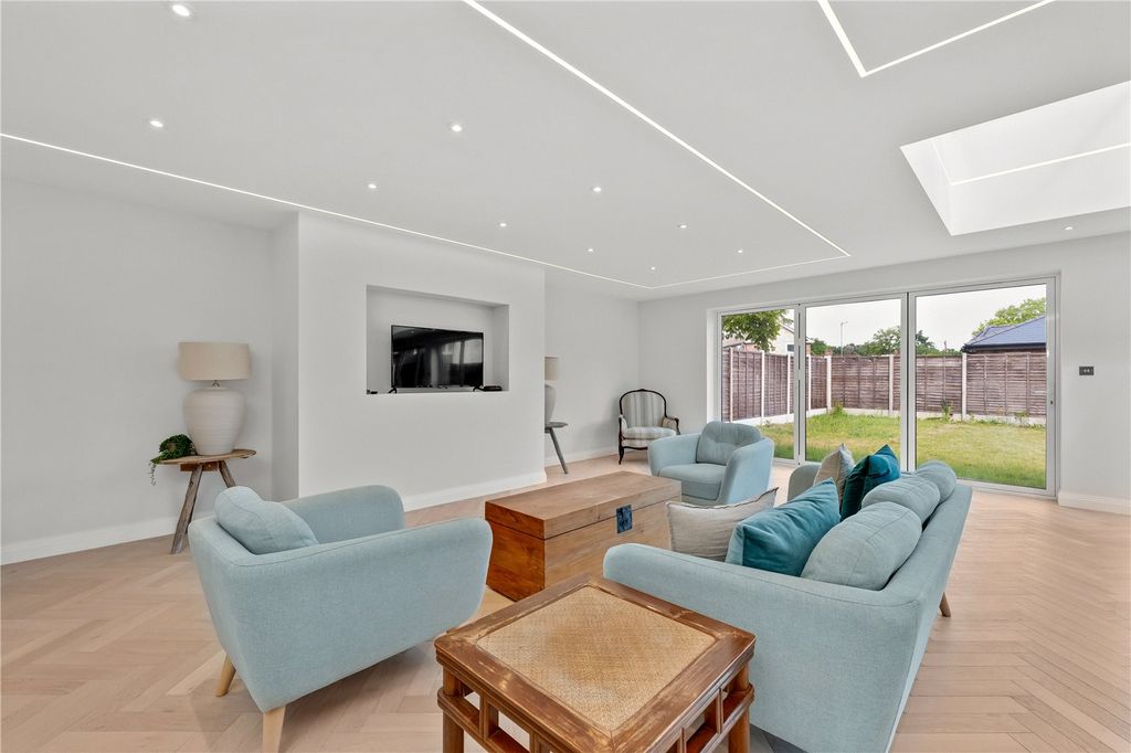 Additional image 6 of 5 bed detached house to rentThe Avenue, Ascot, Berkshire SL5