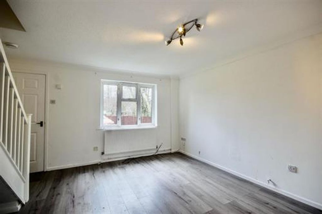 Additional image 3 of 2 bed semi-detached house to rentHeol Cae Fan Heulog, Caerphilly CF83