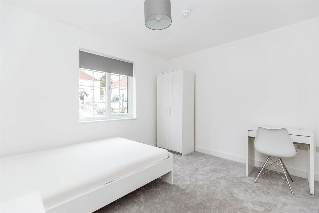 Additional image 18 of 7 bed semi-detached house to rentGayner Road, Horfield, Bristol, Bristol BS7
