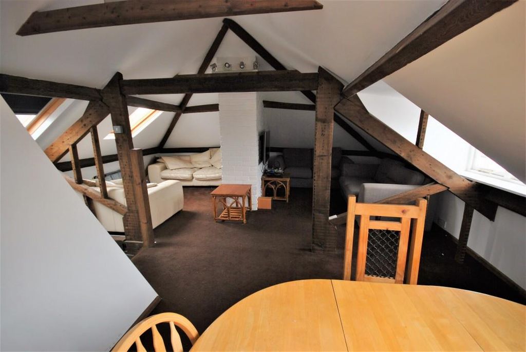 Additional image 3 of 2 bed flat to rentGrove Street, Leamington Spa CV32