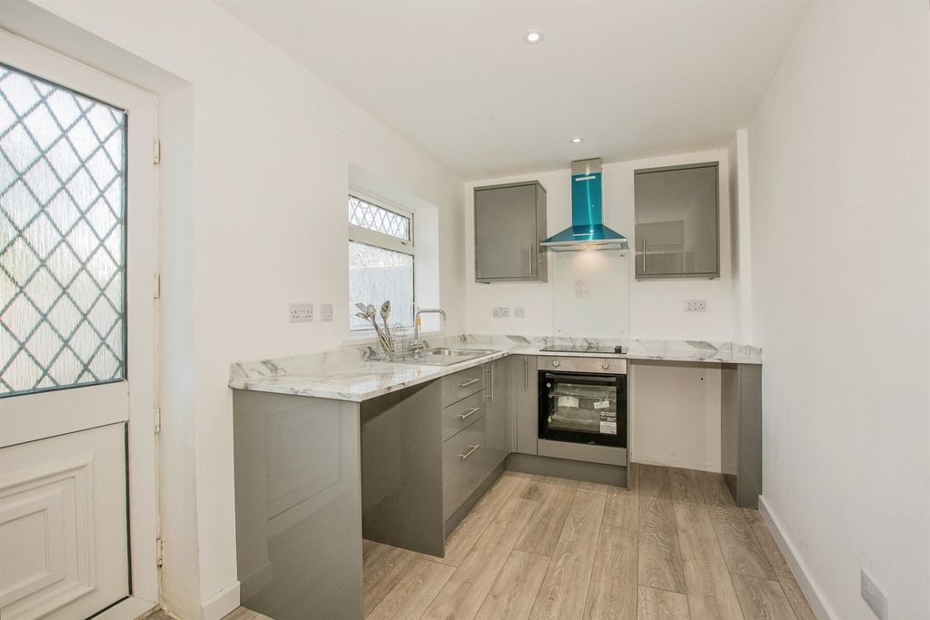 Additional image 4 of 2 bed property to rentWoodland Street, Pontypool NP4