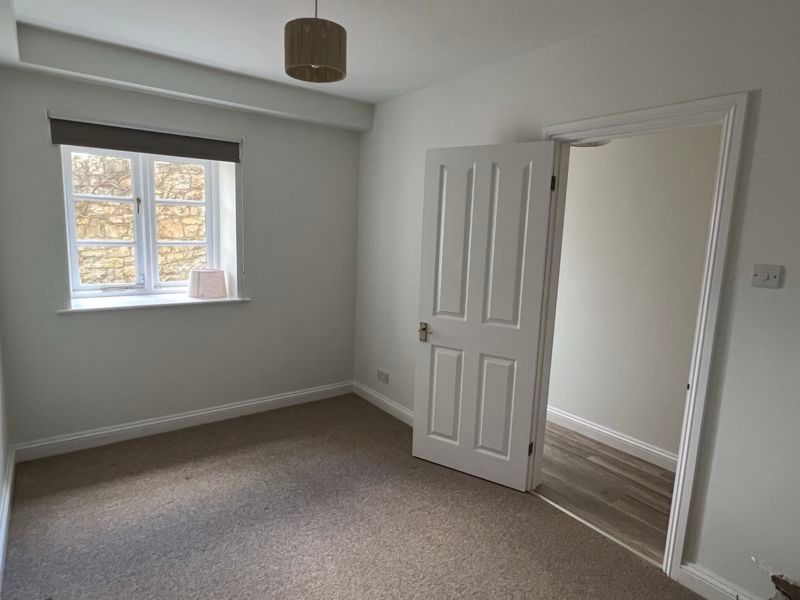 2 bed flat to rentMillbrook Court, Bath BA2 photo 4