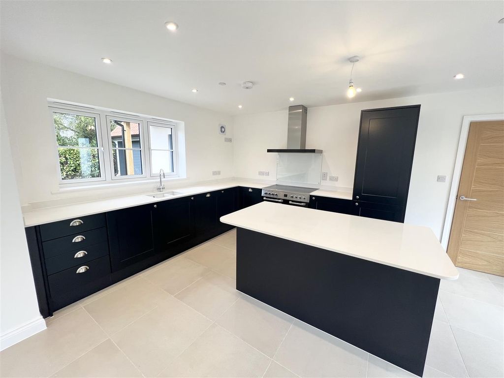 Additional image 8 of 4 bed detached house to rentNorton, Bury St. Edmunds IP31