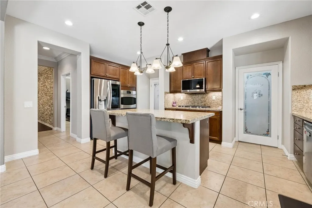 Additional image 69 of 16948 White Pine Way, Canyon Country, CA 91387