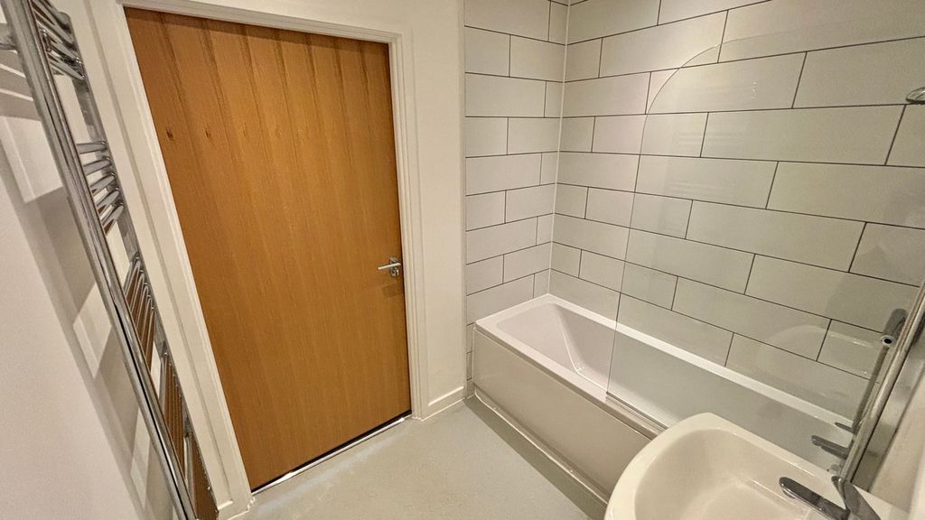 Additional image 8 of 2 bed flat to rentCoal Orchard, Taunton TA1