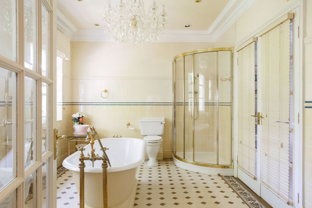 Additional image 7 of 6 bed detached house to rentSt. Leonards Hill, Windsor SL4