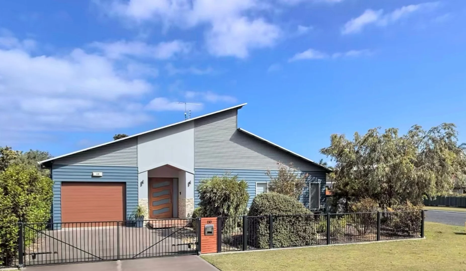 110 Maloneys Drive, Maloneys Beach NSW 2536