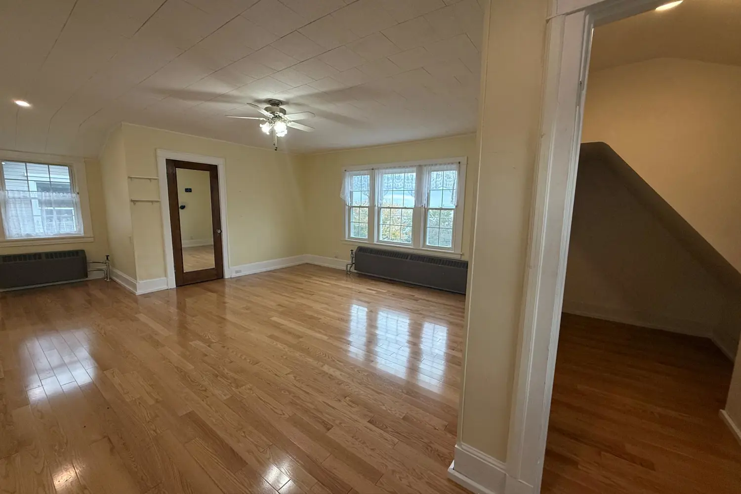 Additional image 11 of 640 Brewster Street