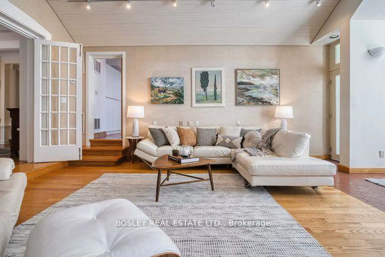 Additional image 4 of 40 Castle Frank Crescent