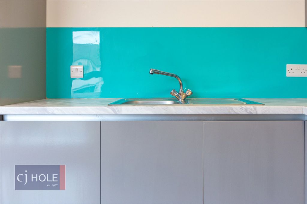 5 bed shared accommodation to rentCheswick Campus, The Square, Long Down Avenue, Bristol BS16 photo 5