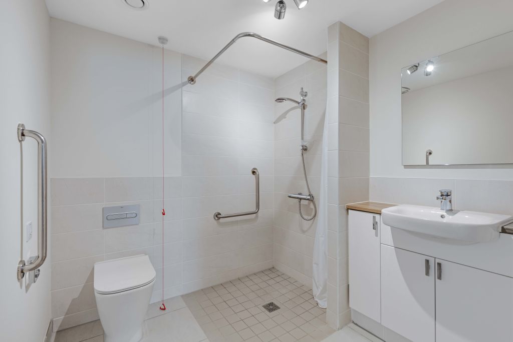 Additional image 4 of 2 bed flat to rentLowry Way, Swindon SN3