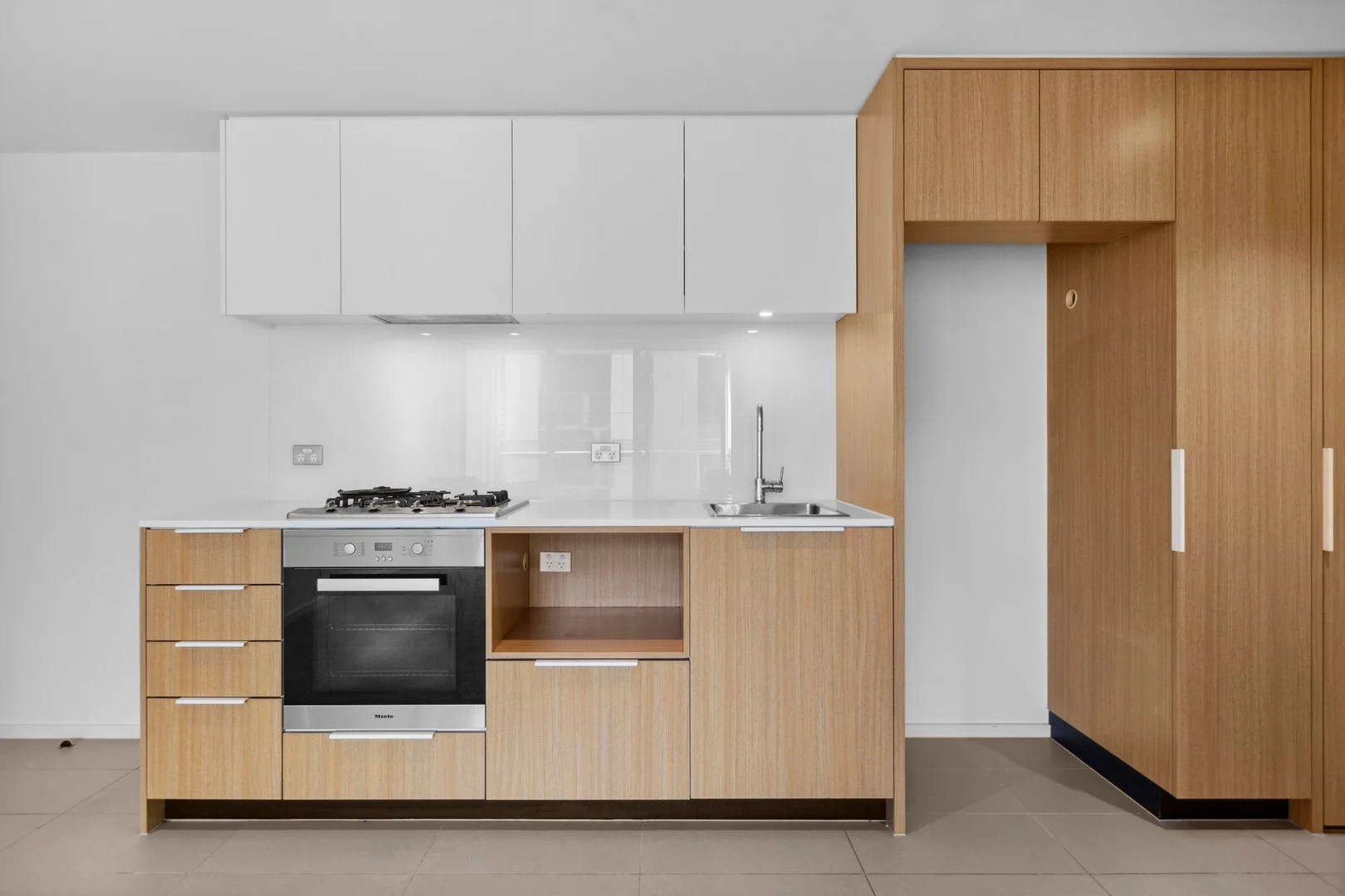 Additional image 2 of 1510E/888 Collins Street, Docklands VIC 3008