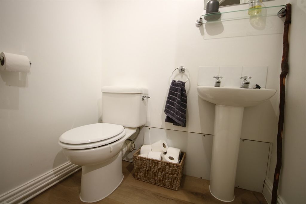 Additional image 11 of 2 bed flat to rentKennerleys Lane, Wilmslow SK9