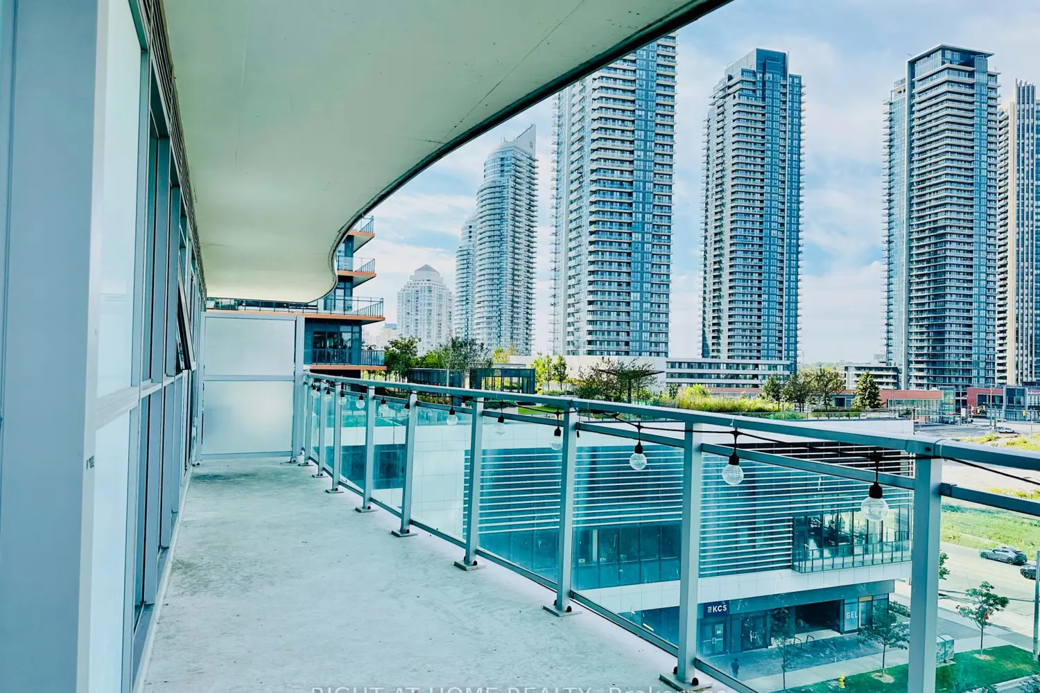 Additional image 16 of 33 Shore Breeze Drive 504