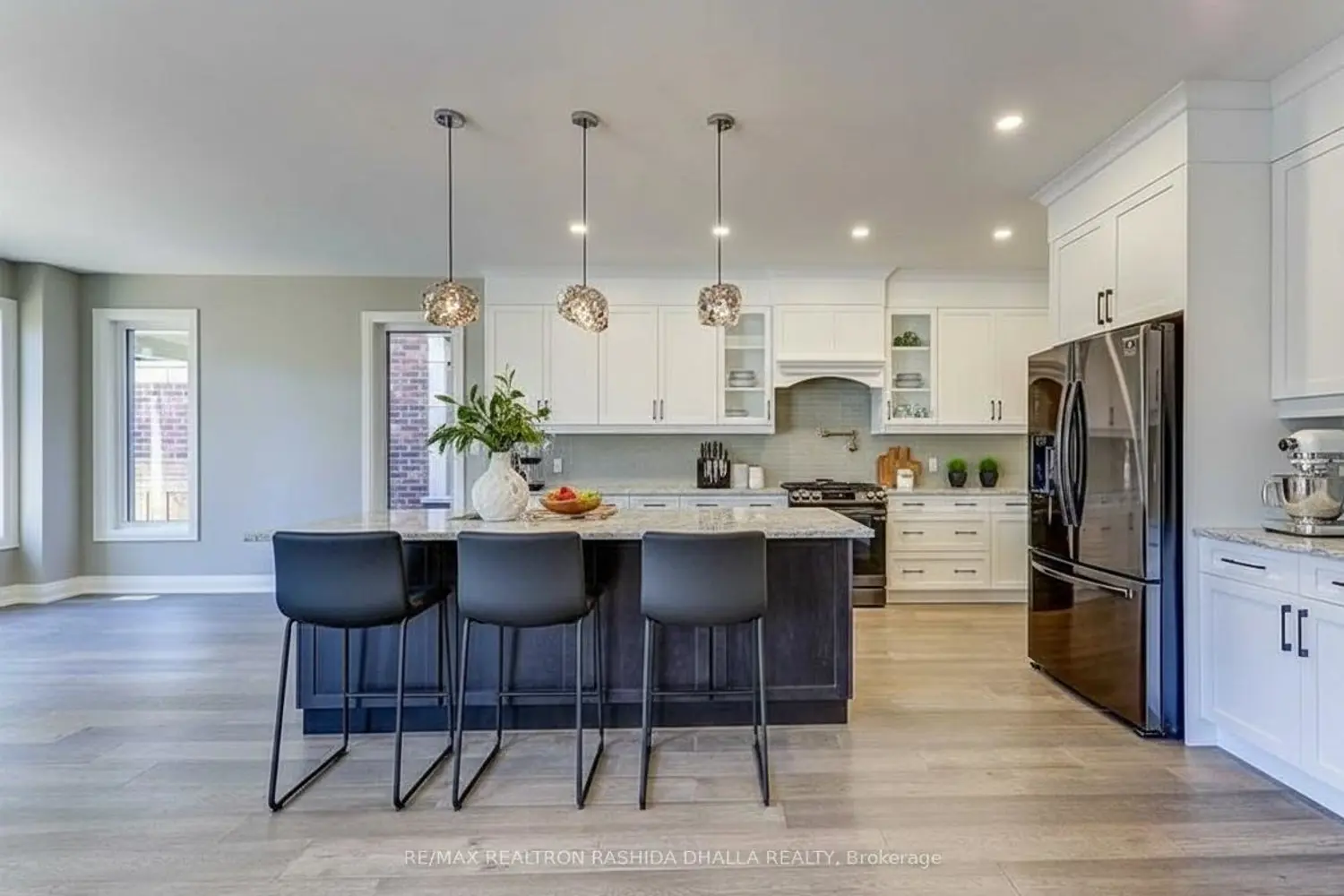 Additional image 4 of 773 Adelaide Avenue