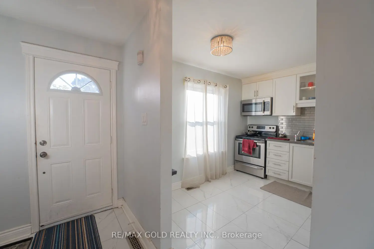 Additional image 3 of 900 Central Park Drive 107